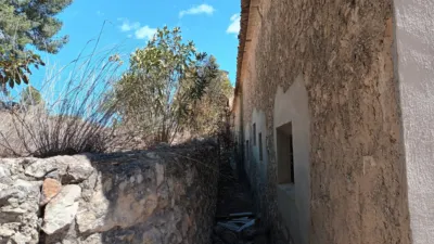 1700m² Land in Ontinyent, Spain No. 276914