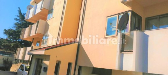 4 bedrooms Apartment in Pentone, Italy No. 92447 3