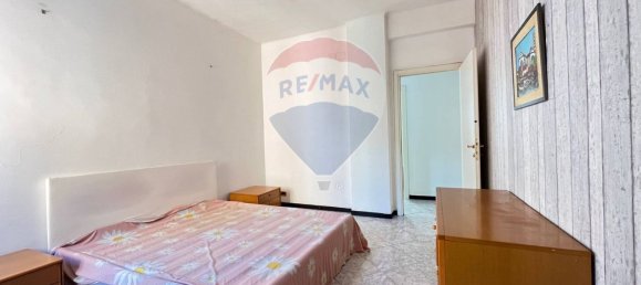 5 rooms Apartment in Genoa, Italy No. 136952 16