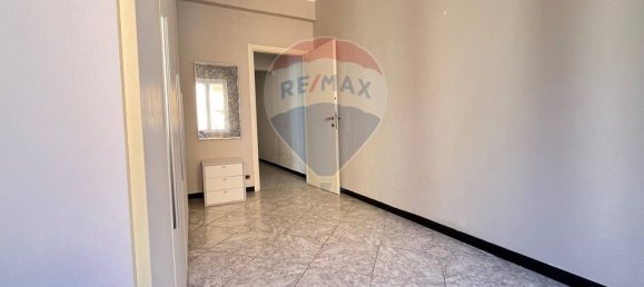 5 rooms Apartment in Genoa, Italy No. 136952 23