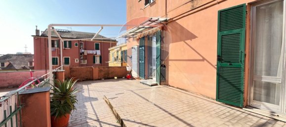 5 rooms Apartment in Genoa, Italy No. 136952 2