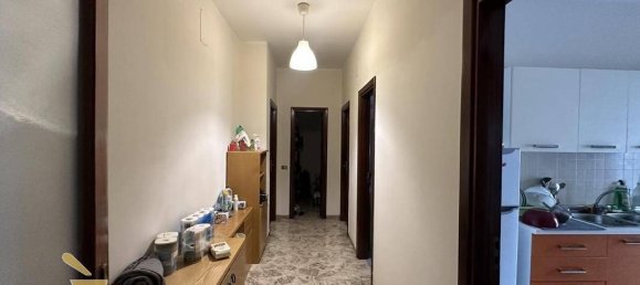 Apartamento de 4 dormitorios en Bari, Italy No. 317327 10