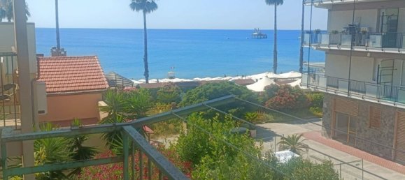 Apartamento de 4 habitaciónes en Savona, Italy No. 184449 13