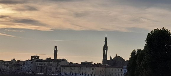 101m² Commercial property in Florence, Italy No. 39782 6