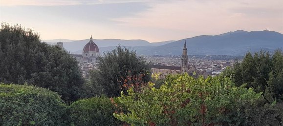 101m² Commercial property in Florence, Italy No. 39782 5