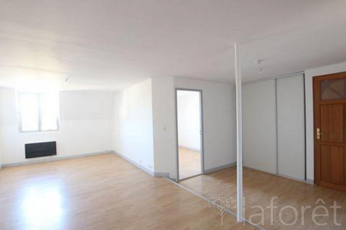 Studio in the Condo in Orthez, France No. 10413