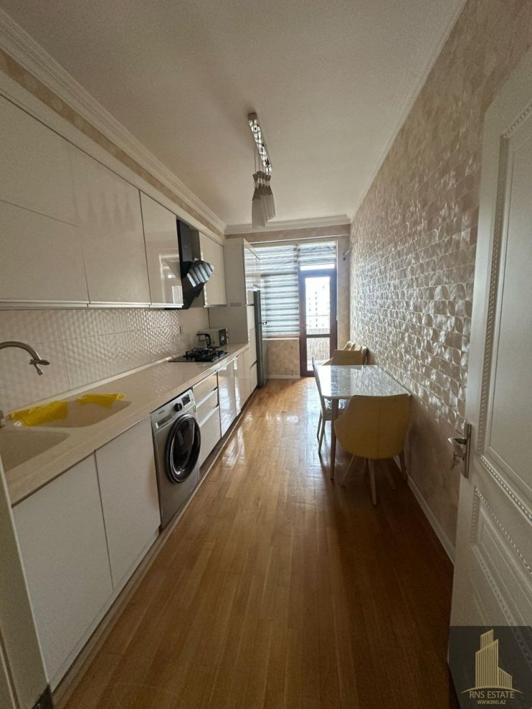 Квартира с 3 спальнями в Насиминский район, Азербайджан № 1235