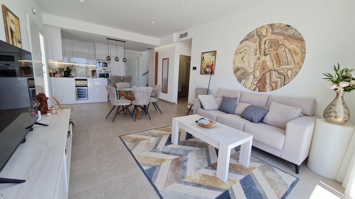 6 bedrooms Villa in Alicante, Spain No. 46353