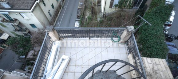 Villa de 4 dormitorios en Genoa, Italy No. 16209 31