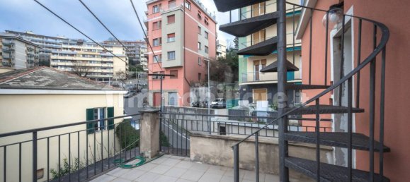 Villa de 4 dormitorios en Genoa, Italy No. 16209 32