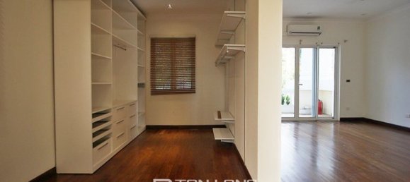 4 Schlafzimmer Villa in Tay Ho, Vietnam, Nr. 798 9