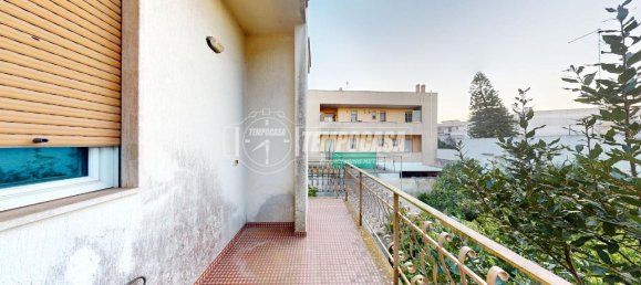 5 rooms House in Maglie, Italy No. 39849 15