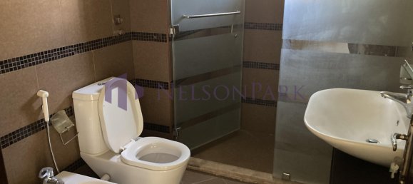 4 Schlafzimmer Villa in Doha, Qatar, Nr. 1784 5