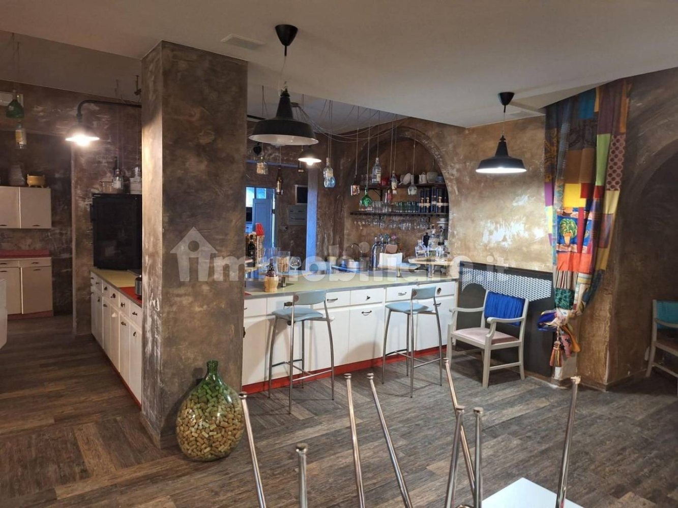 Gewerbliche Immobilie in Cerreto Guidi, Italy 1000m², Nr. 326350