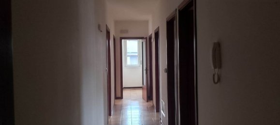 5 rooms Apartment in Mascalucia, Italy No. 45144 4