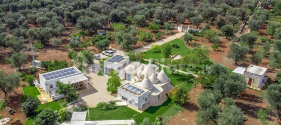 5 bedrooms Villa in Ceglie Messapica, Italy No. 287179 10