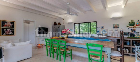 5 bedrooms Villa in Ceglie Messapica, Italy No. 287179 4