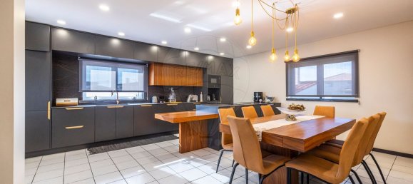 3 bedrooms House in Batalha, Portugal No. 181599 2