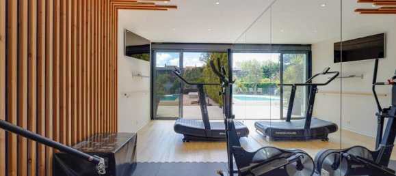 Вилла с 3 спальнями в Марсель, Франция № 340819 21