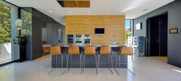 Вилла с 3 спальнями в Марсель, Франция № 340819 22