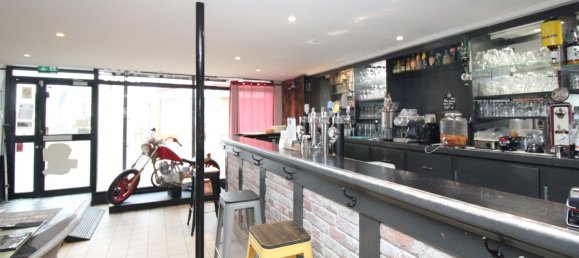 Gewerbliche Immobilie in Cour-sur-Loire, France 80m², Nr. 246247 4