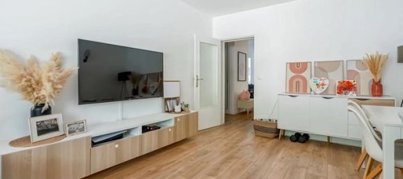 Apartamento de 2 dormitorios en Livry-Gargan, France No. 354455 3