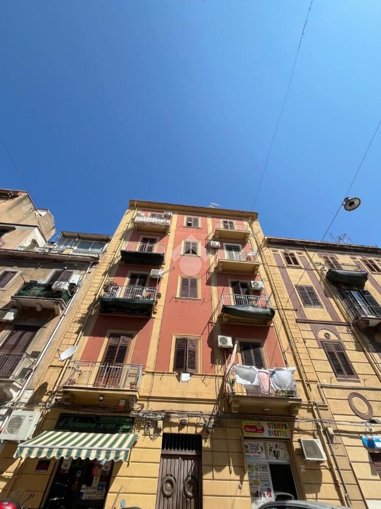 4 Schlafzimmer Wohnung in Palermo, Italy, Nr. 326359