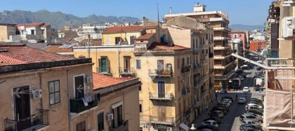 4 Schlafzimmer Wohnung in Palermo, Italy, Nr. 326359 14