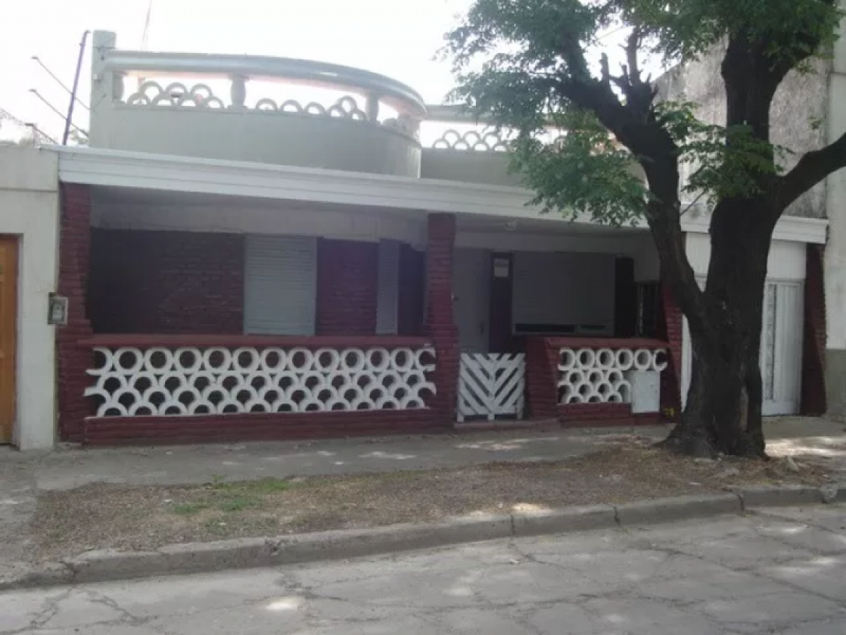 2 bedrooms House in General San Martin, Argentina No. 12488