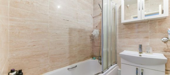 2 bedrooms Apartment in London, United Kingdom No. 9906 16