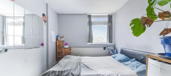 2 bedrooms Apartment in London, United Kingdom No. 9906 3