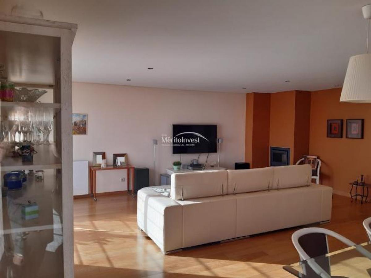 5 bedrooms House in Vila Nova de Gaia, Portugal No. 6299