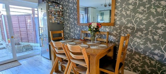 3 bedrooms House in Rainham, United Kingdom No. 10675 47