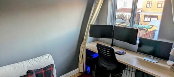 3 bedrooms House in Rainham, United Kingdom No. 10675 60