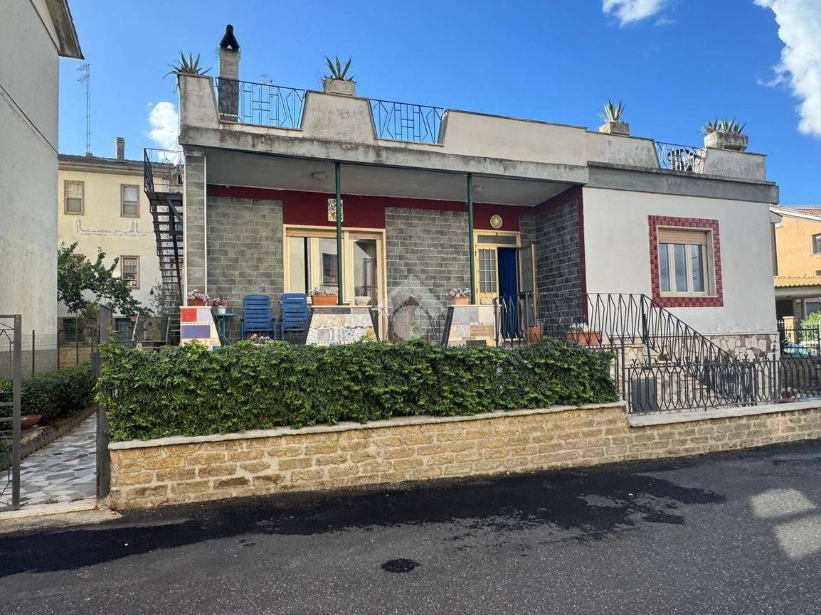 Квартира с 3 спальнями в Тускания, Италия № 328324