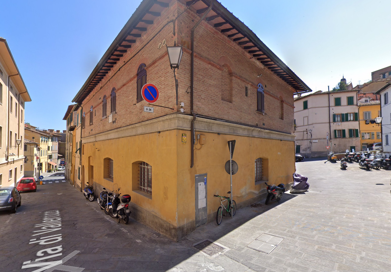 Studio à Siena, Italy No. 82780