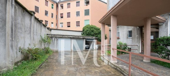 2 bedrooms Apartment in Milan, Italy No. 364990 17