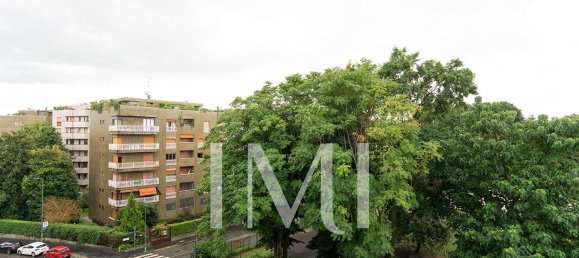 2 bedrooms Apartment in Milan, Italy No. 364990 9