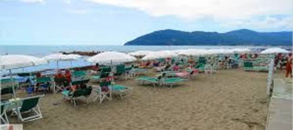 Дом с 6 спальнями в Кастельнуово Магра, Италия № 320490 34