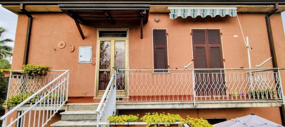 Дом с 6 спальнями в Кастельнуово Магра, Италия № 320490 23