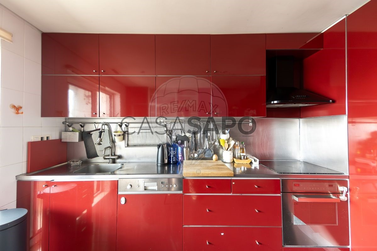 3 bedrooms Apartment in Lisbon, Portugal No. 286933