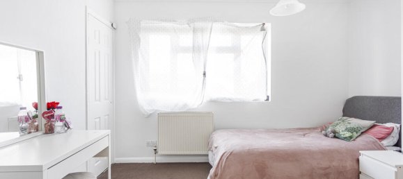 4 bedrooms House in Feltham, United Kingdom No. 8509 8