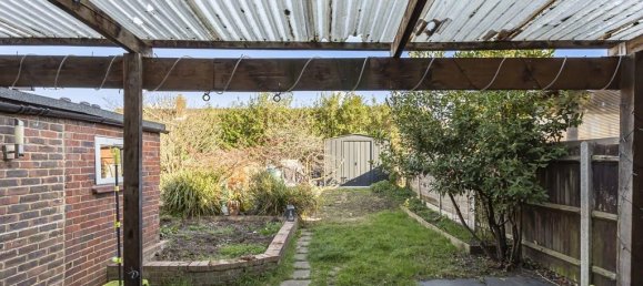 4 bedrooms House in Feltham, United Kingdom No. 8509 5