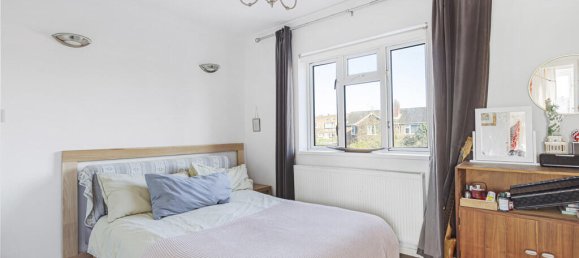 4 bedrooms House in Feltham, United Kingdom No. 8509 4