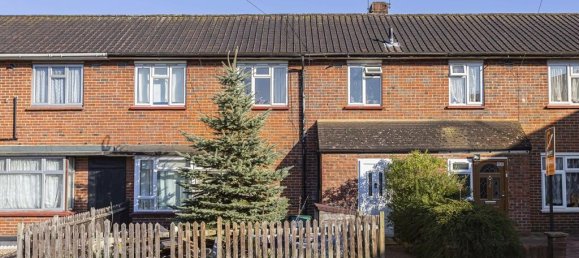 4 bedrooms House in Feltham, United Kingdom No. 8509 17