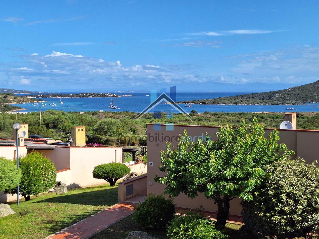 Квартира с 2 комнатами в Палау, Италия № 230596