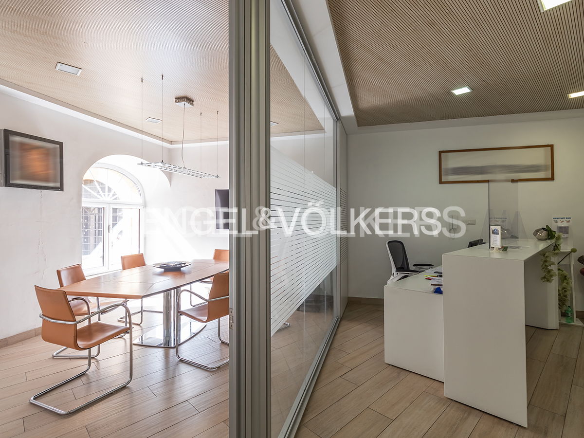 10 rooms Office in Rome, Italy No. 134213