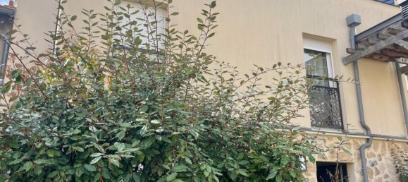 2 bedrooms House in Orly, France No. 324225 2