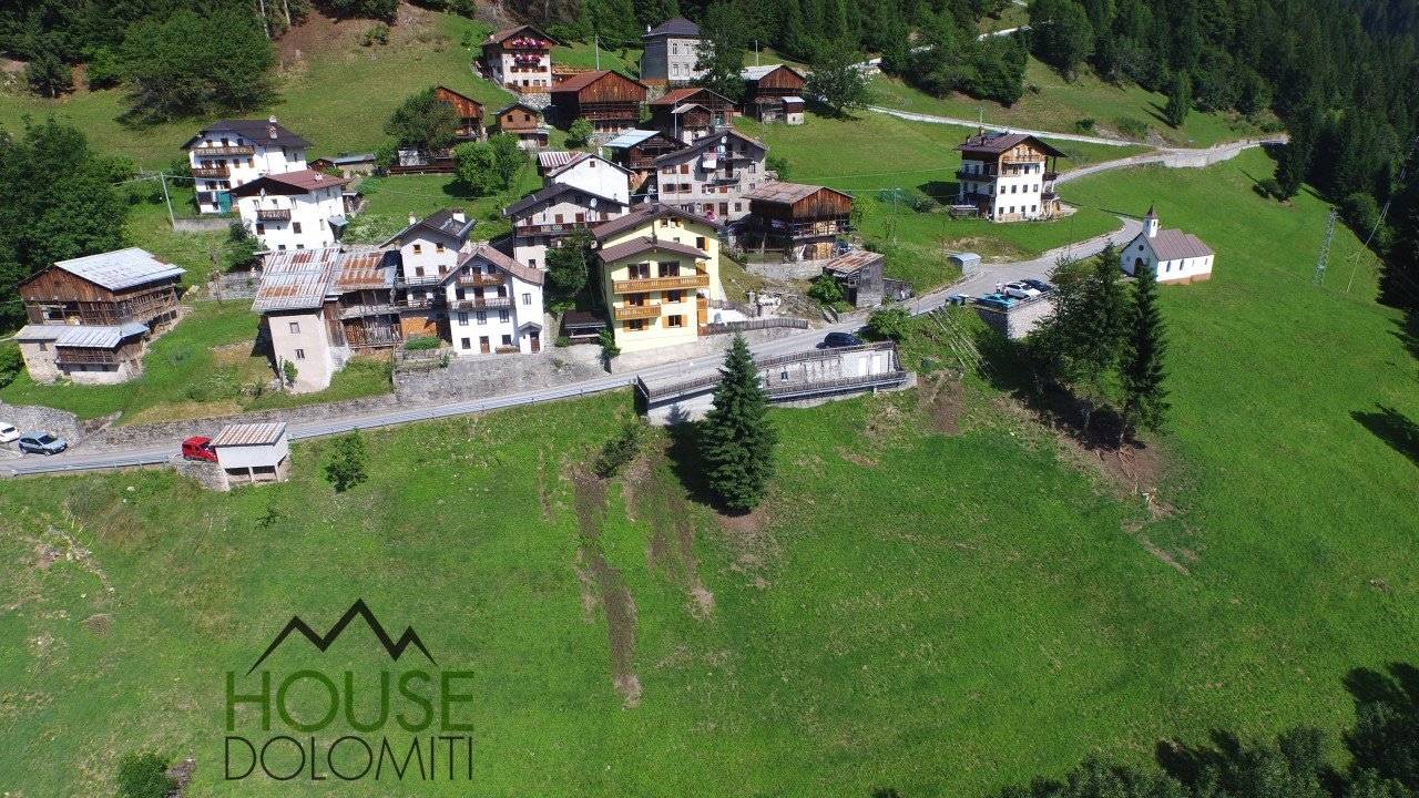 1030m² Land in Belluno, Italy No. 353520