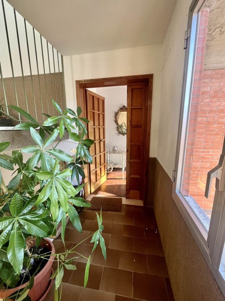 6 rooms Apartment in Barga, Italy No. 9990